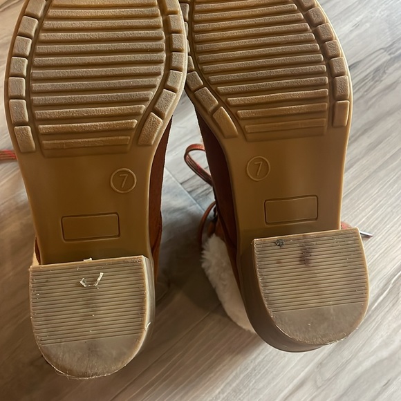 Target faux fur boots size 7 - Picture 9 of 15